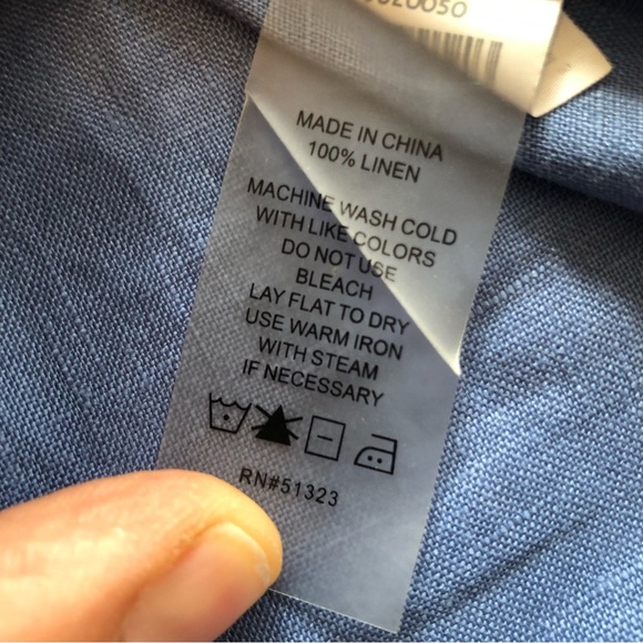 Vince Camuto Women’s Blue Linen Shirt Size XS Long Sleeves V-Neck Collared - Picture 8 of 16